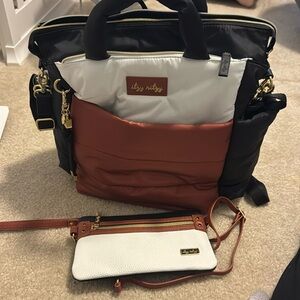 NEW Itzy Ritzy Dream convertible coffee and cream diaper bag back pack & wallet